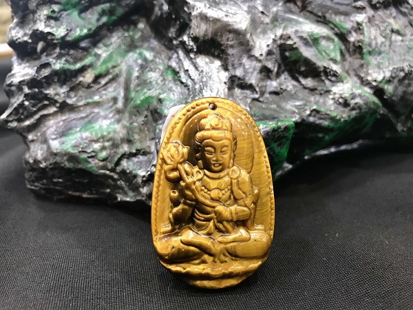 Phật Bản Mệnh (Tuổi Ngọ) - Đại Thế Chí Bồ Tát Đá Thạch Anh Mắt Hổ Vàng - DTCMH450
