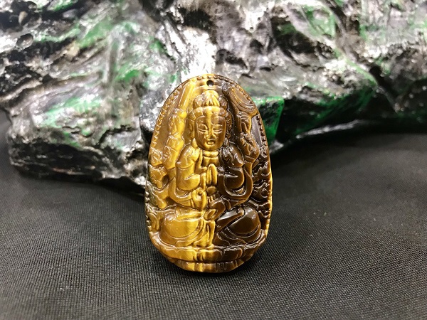 Phật Bản Mệnh (Tuổi Tý) - Thiên Thủ Thiên Nhãn Đá Thạch Anh Mắt Hổ Vàng - TTMV350